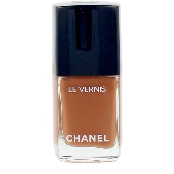 LE VERNIS